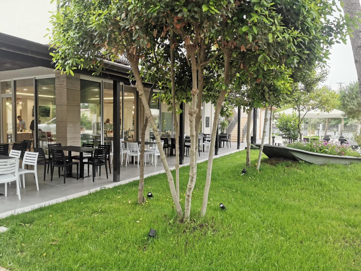 Hotel Pelikan Divjake Exterior foto